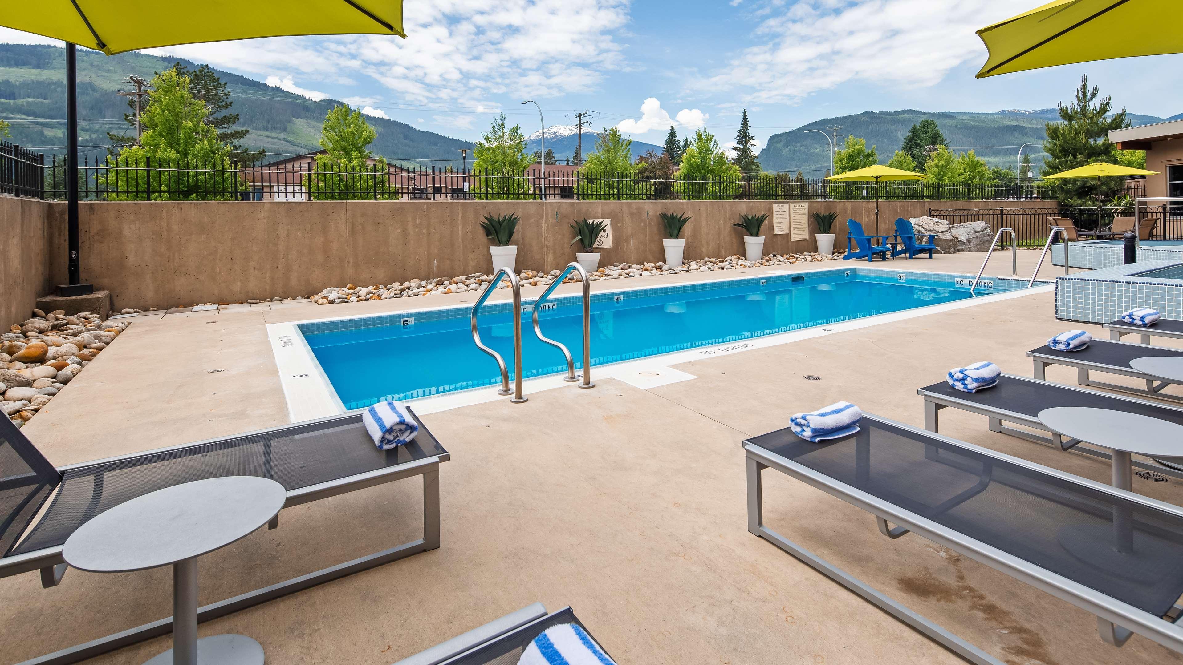 Best Western Plus Revelstoke Exteriér fotografie