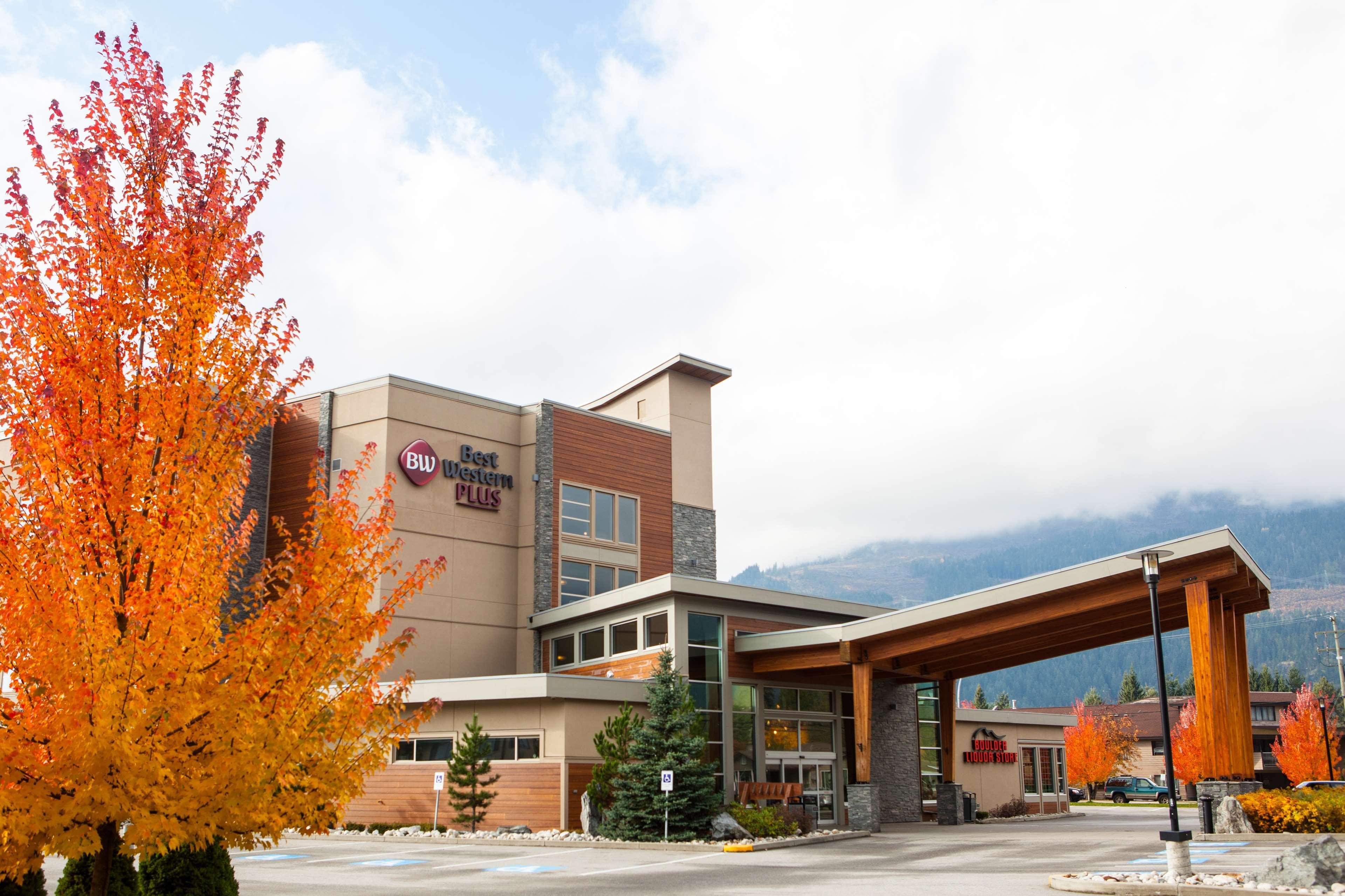 Best Western Plus Revelstoke Exteriér fotografie