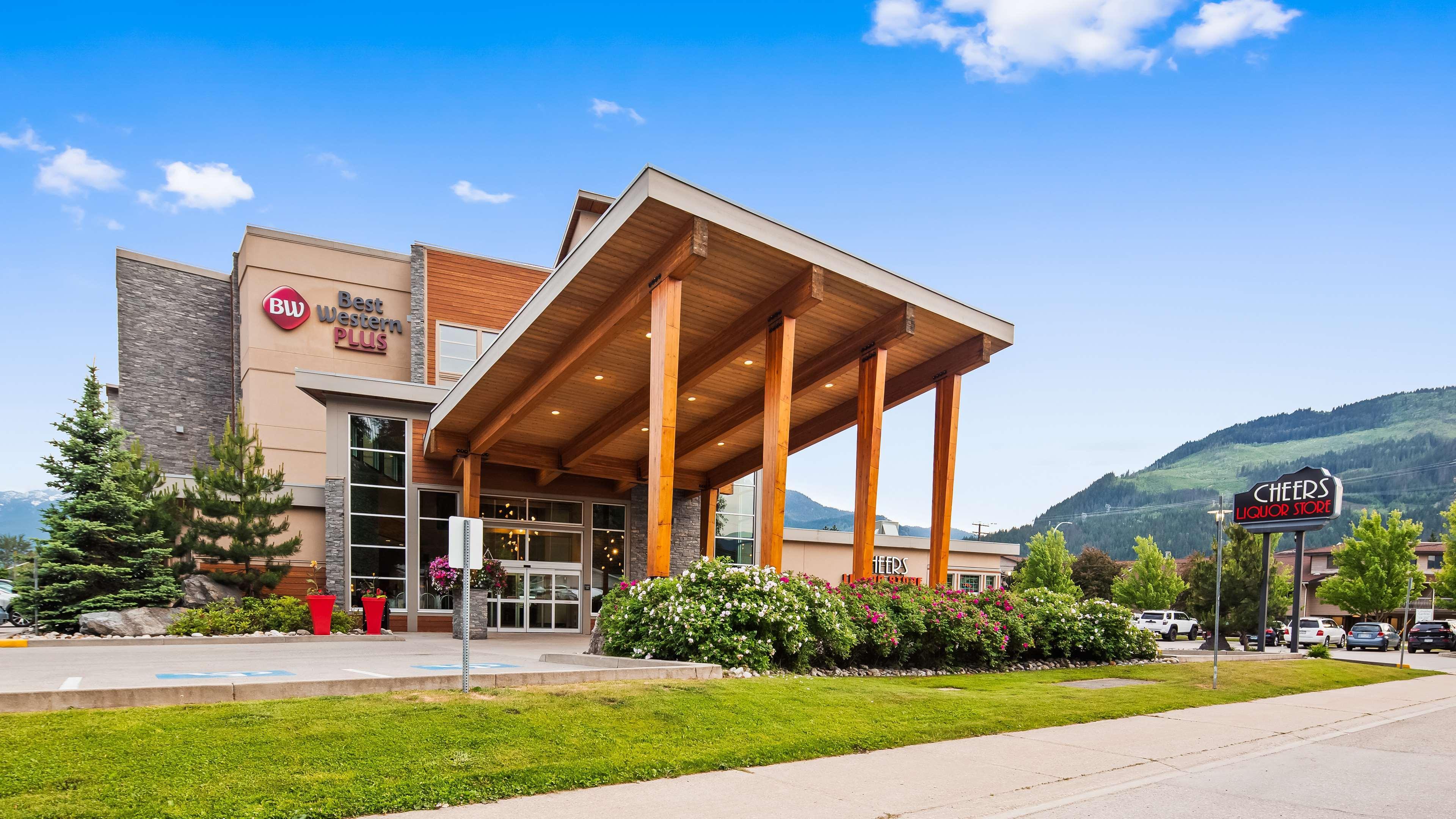 Best Western Plus Revelstoke Exteriér fotografie
